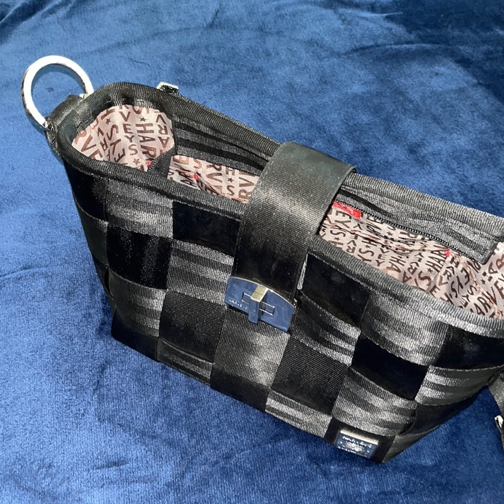 GOOD AS NEW HARVEYS BAG